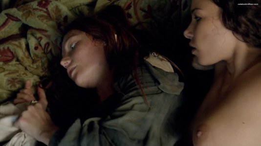 Jessica Parker Kennedy and Clara Paget - Black Sails S02 E03_2015_03.jpg