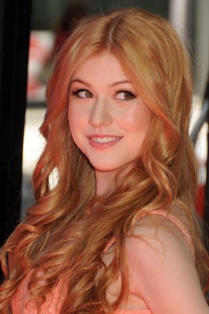 katherine-mcnamara-at-earth-to-echo-premiere-in-los-angeles_11.jpg