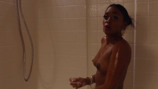 Nafessa Williams (2017) Twin Peaks 3x03 0934.jpg