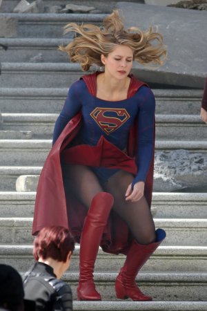 Melissa Benoist – upskirt 2__2_.jpg