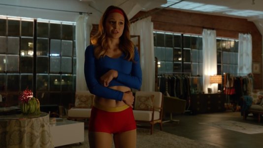 Melissa_Benoist_Supergirl_S01E01_avi_0004.jpg