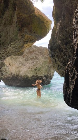 Shantel VanSanten - on vacation in Bali59054586_sv-2.jpg