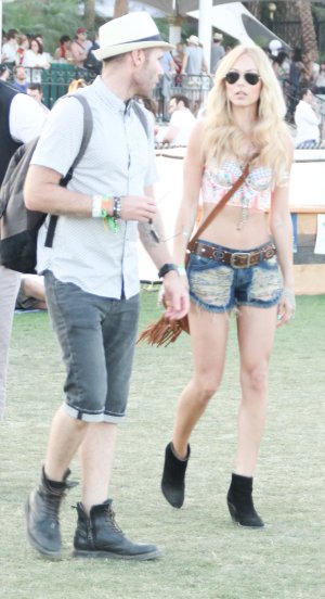 0405180336715_193_B_Laura_Vandervoot_Coachella_041314_G14.jpg