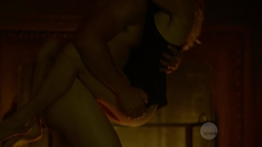 Laura Vandervoort - Bitten s01e09 (2014)370240732_5_123_647lo.jpg