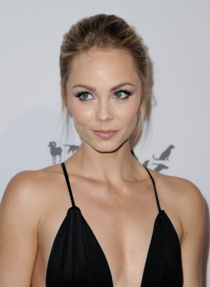 Laura-Vandervoort-HQCelebrities.com-391.jpg