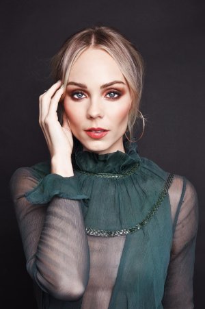 Laura-Vandervoort-HQCelebrities.com-899.jpg