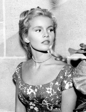 Tuesday Weld, 1966.jpg