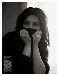 Kim-Kardashian-No-Makeup-Vogue-Spain-Photo-Shoot03.jpg