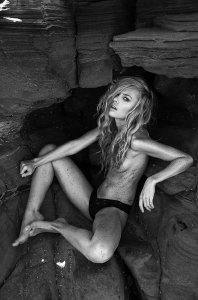 TheFappeningBlog.com - Hannah Kirkelie Nude & Sexy 34.jpg