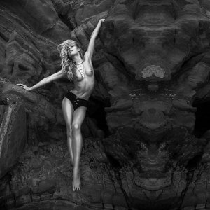 TheFappeningBlog.com - Hannah Kirkelie Nude & Sexy 36.jpg