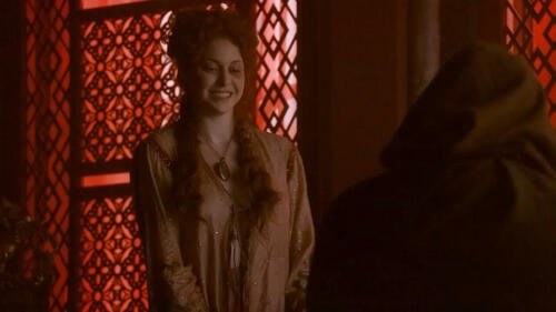 Esme Bianco - Game of Thrones - S02E10_1-500.jpg
