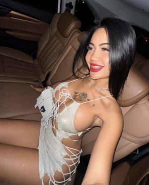 Praew Asian (3).jpeg