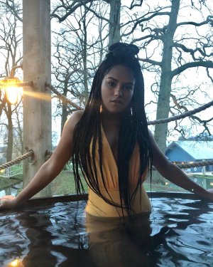 saffron-hocking (10).jpg