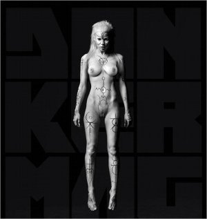 Yolandi-Visser-Naked-01.jpg