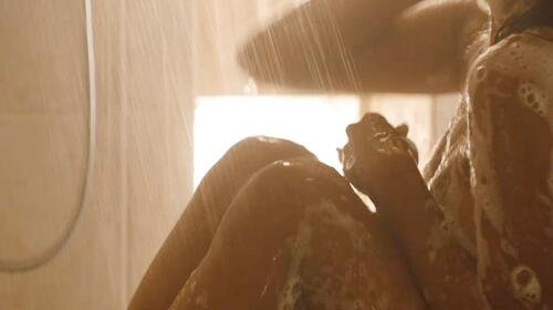 Sharon Leal - Addicted - 4_3-500.jpg