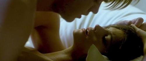 Charlbi Dean Kriek - Don't Sleep - 1_4-500.jpg