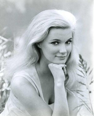 Yvette Mimieux Los &Atilde;&Acirc;ngeles 0204.jpg