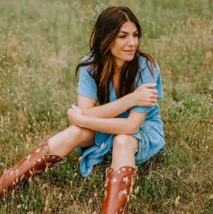 genevieve-padalecki (6).jpg