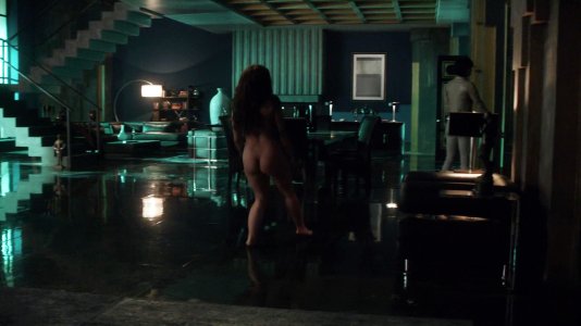 Shivani Ghai - Dominion s02e11 (2015) 7.jpg