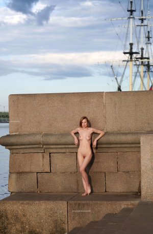 0003-10 thefappeningblog.com.jpg