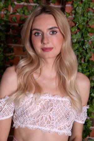 0012-01 thefappeningblog.com.jpg