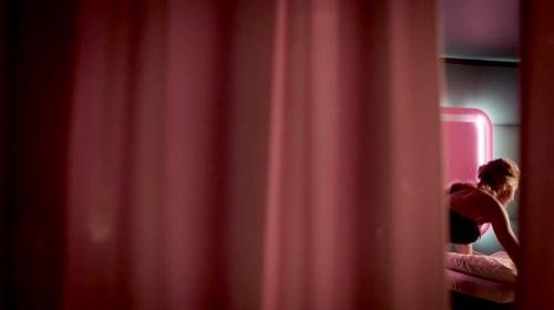 Jessica Sipos - Ascension - S01E02_1-500.jpg