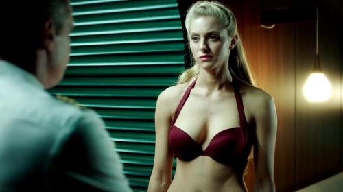 Jessica Sipos - Ascension - S01E03_2-500.jpg