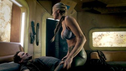 Jessica Sipos - Dark Matter - S02E08_2-500.jpg