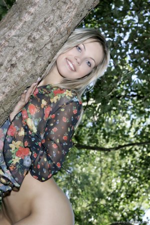 jenni-a-sinetika-01 thefappeningblog.com.jpg