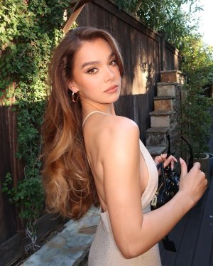 Hailee Steinfeld 033.jpg