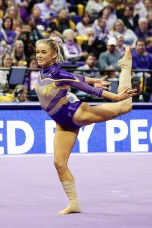 florida-v-lsu-gymnastics-meet-baton-rouge-louisiana-january-v0-1q63buhffzde1.jpg