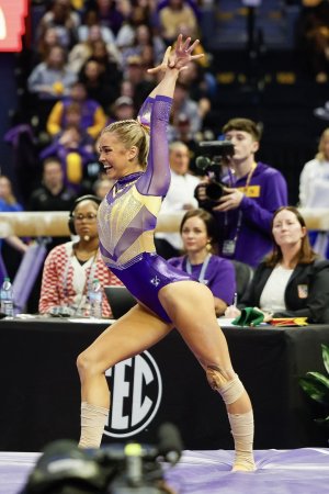florida-v-lsu-gymnastics-meet-baton-rouge-louisiana-january-v0-hp1e3thffzde1.jpg