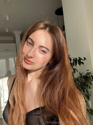 sansastark21 (9).jpg