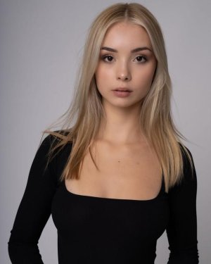 kamilalenajanicka  _kamilajanicka  kamciaa001 - 10.jpg