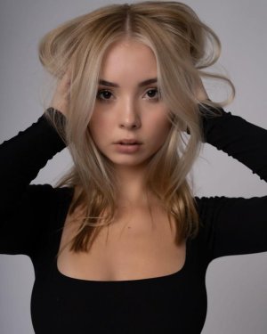 kamilalenajanicka  _kamilajanicka  kamciaa001 - 11.jpg