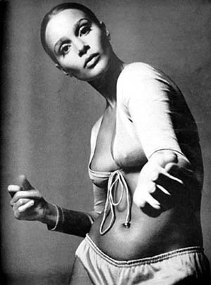 Leigh Taylor-Young (4).jpg