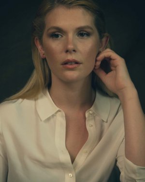 Hannah Arterton (2).jpg