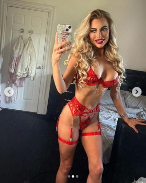 candi-lou 02 (11).jpg