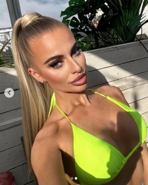 candi-lou 02 (15).jpg