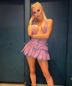 candi-lou 03  (4).png