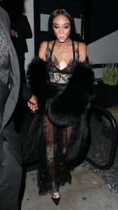 TheFappeningBlog.com - Winnie Harlow 14.jpg