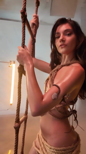 ellebaldwinson Elle Baldwinson ellebee1329 17.png