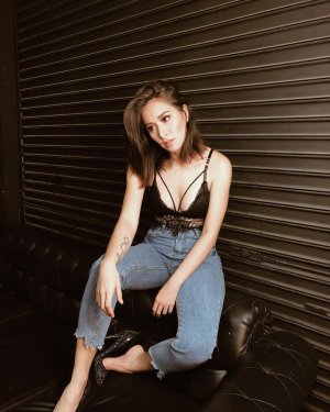 Cristine Reyes (2).jpg