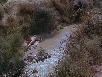 Siesta (1987).mp4_snapshot_00.04.15.456.jpg