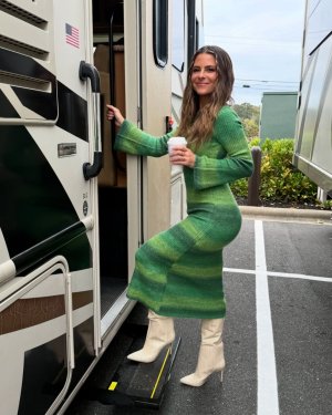 mariamenounos__2025-02-08T174301.000Z_1 (3).jpg