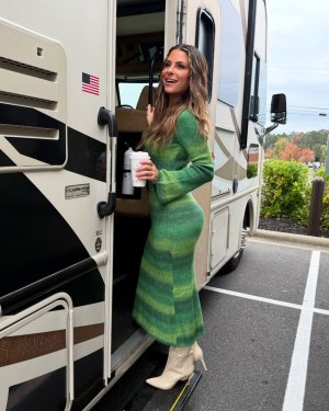 mariamenounos__2025-02-08T174301.000Z_3 (3).jpg