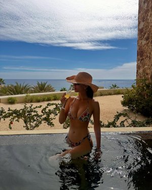 victoriajustice-insta-09022025-1739133029 (2).jpg