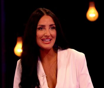 Screenshot_20250215_001341_Video Player.jpg