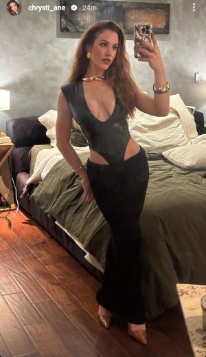 chrysti ane selfie.jpg