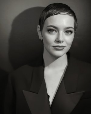 Emma Stone (3).jpg